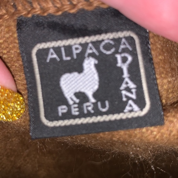 Diana Alpaca Peru brown large wrap shawl fringe scarf - Picture 5 of 5